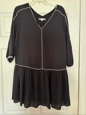 Black V-Neck Peplum Dress with Contrast Piping